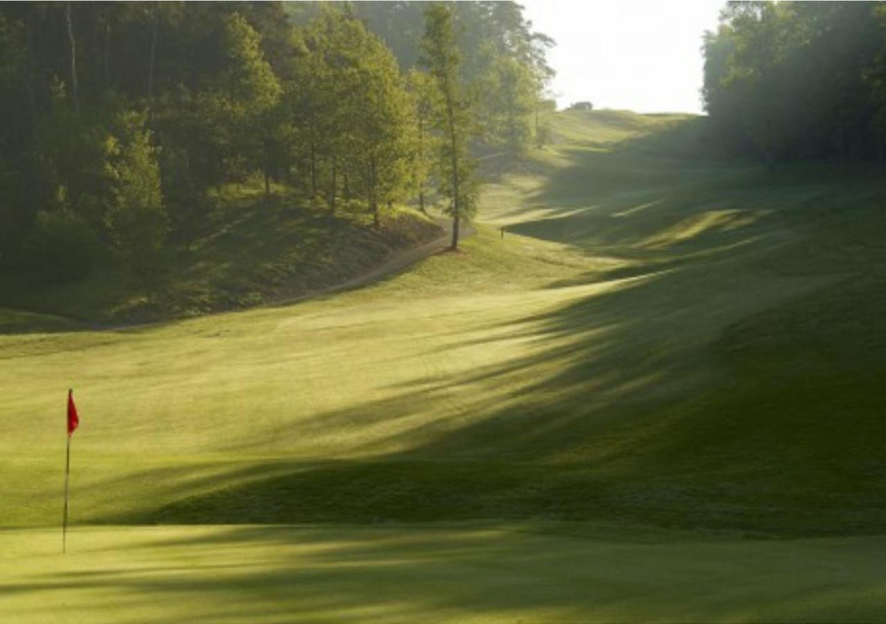 Zonnig Appartement Golf van Durbuy Buitenkant foto
